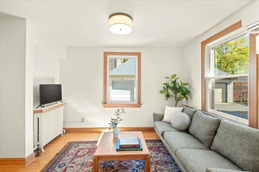 2017 Emerson Avenue S, Minneapolis, MN 55405