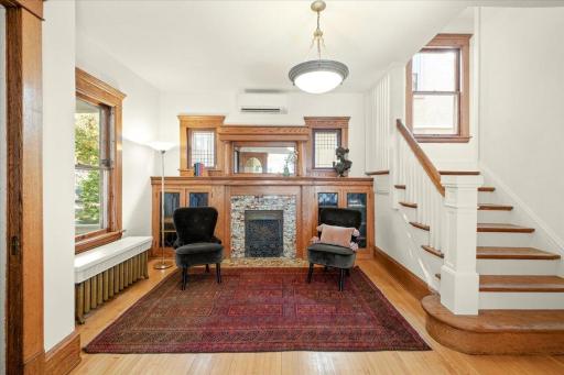 2017 Emerson Avenue S, Minneapolis, MN 55405
