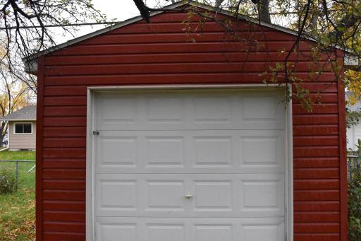 402 Maple Lane, Moorhead, MN 56560
