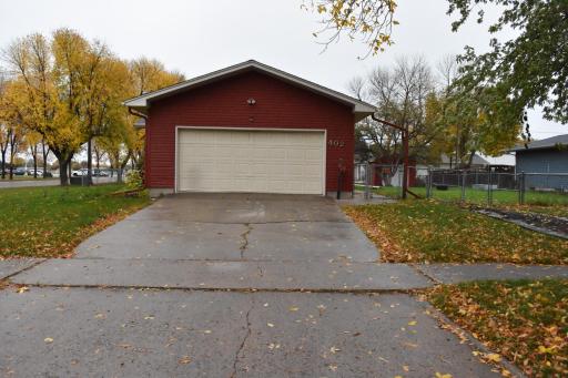 402 Maple Lane, Moorhead, MN 56560