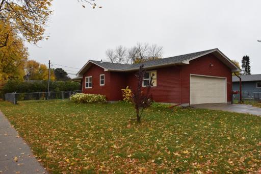 402 Maple Lane, Moorhead, MN 56560