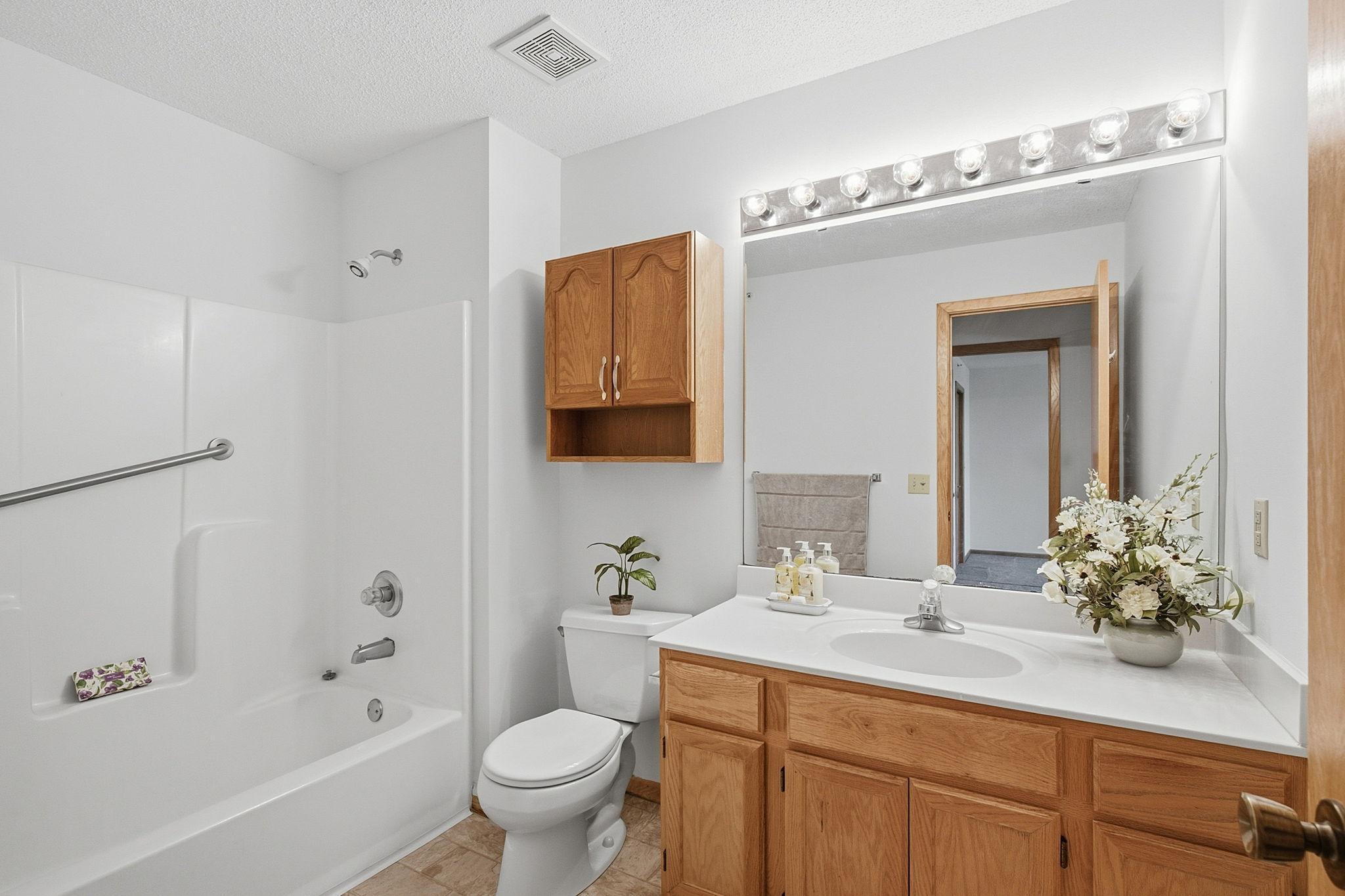 Full bathroom on upper level