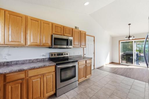 371 Rice City Circle, Darwin, MN 55324