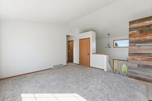 371 Rice City Circle, Darwin, MN 55324