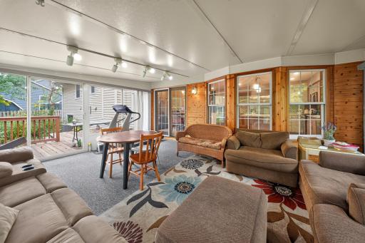 1309 86th Avenue N, Brooklyn Park, MN 55444