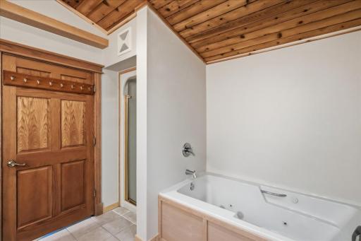 1807 Everett Bay Road, Tower, MN 55790