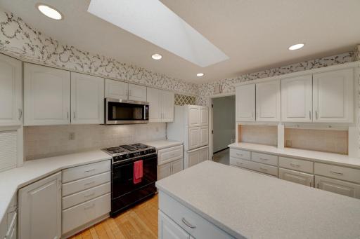 9716 Oxborough Road, Bloomington, MN 55437