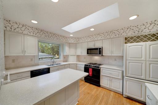 9716 Oxborough Road, Bloomington, MN 55437