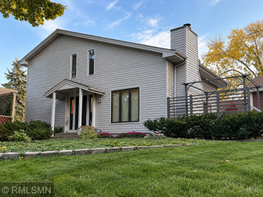 3493 Pilgrim Lane N, Plymouth, MN 55441