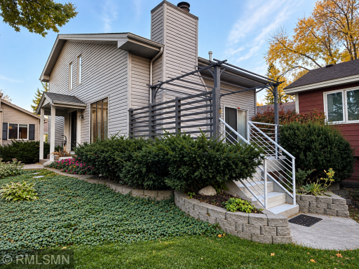 3493 Pilgrim Lane N, Plymouth, MN 55441
