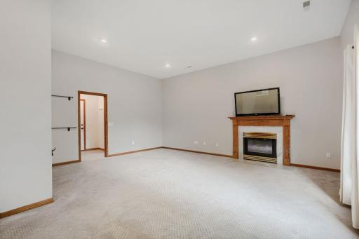 1317 Schooner Court - Web Quality - 013 - 13 Family Room.jpg