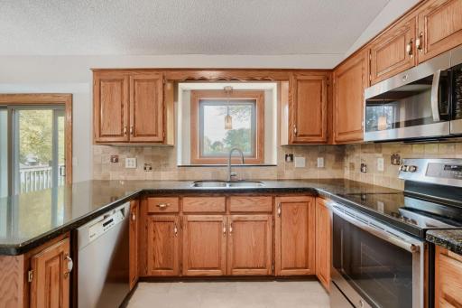 1317 Schooner Court - Web Quality - 009 - 09 Kitchen.jpg