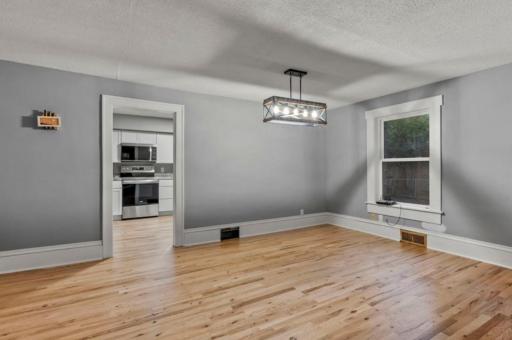 524 Dakota S Avenue, New Richmond, WI 54017