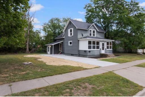 524 Dakota S Avenue, New Richmond, WI 54017