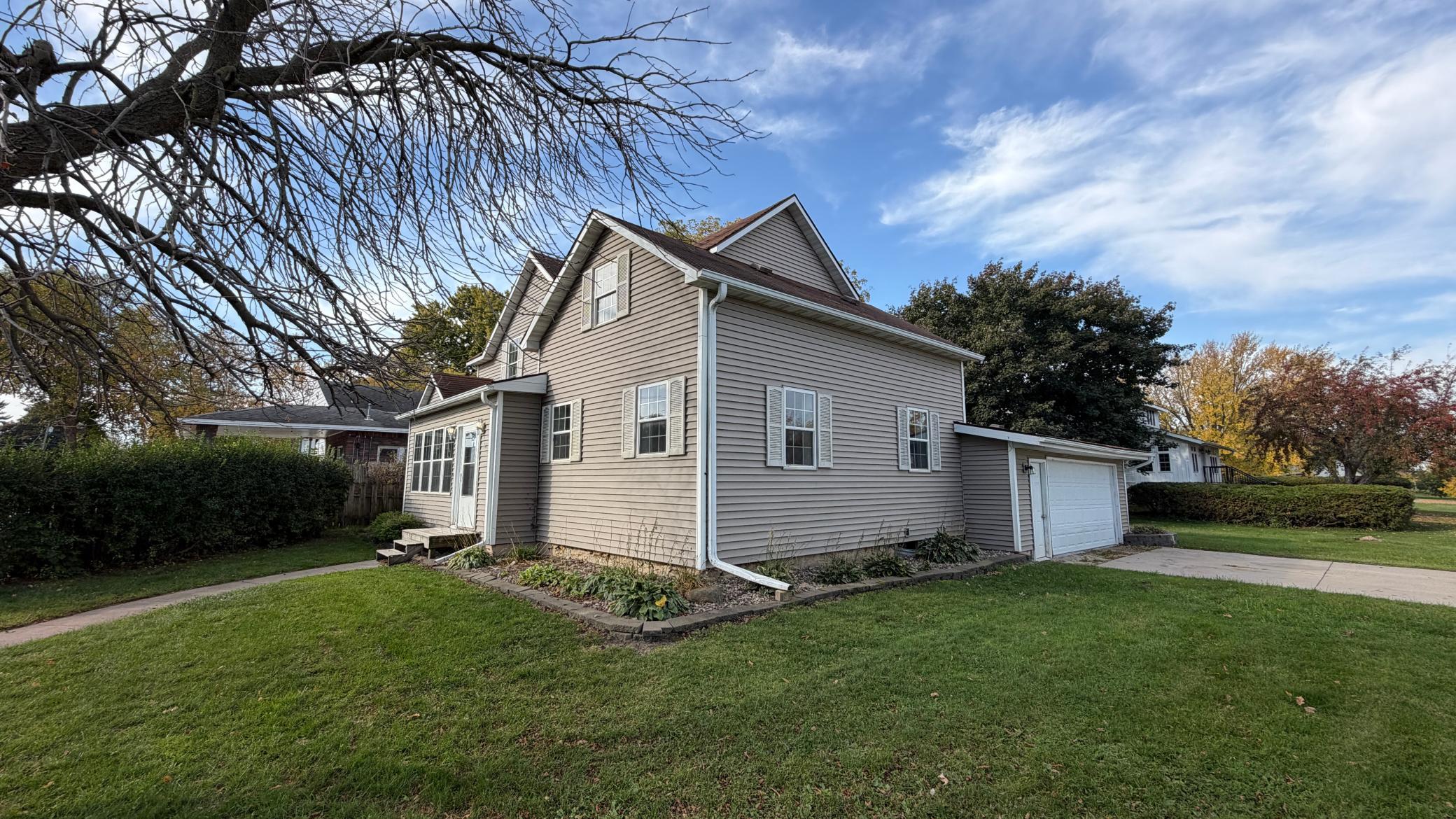 Property photo for 311 Center Avenue S, Eyota, MN 55934