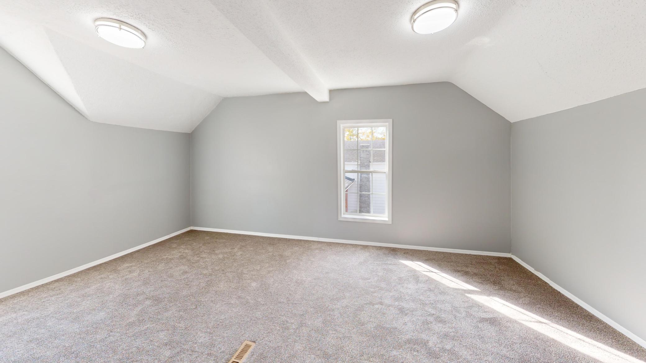311-Center-Ave-S-Bedroom 1.jpg