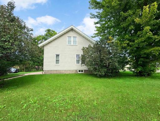 611 6th Street, Gaylord, MN 55334