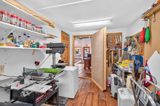 114 E 2nd Street, Chaska, MN 55318