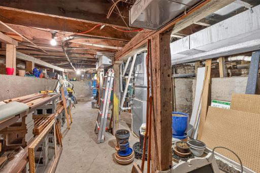 114 E 2nd Street, Chaska, MN 55318