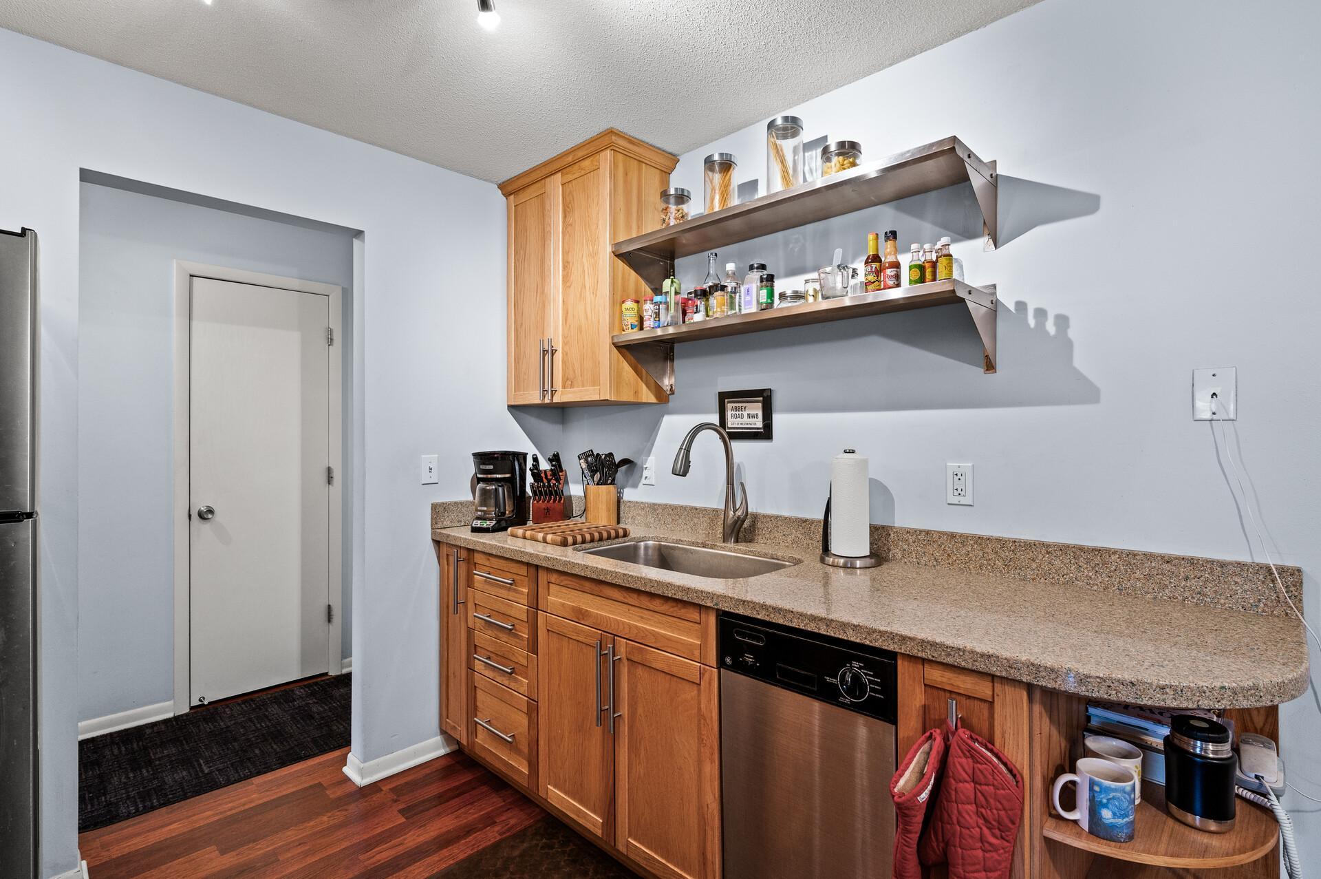 1901 Emerson Ave S #303
