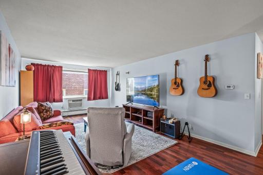 1901 Emerson Avenue S, 303, Minneapolis, MN 55403