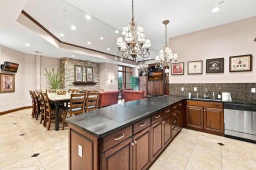 150 E Travelers Trail, 323, Burnsville, MN 55337