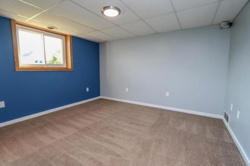 211 S Webster Street, Kasota, MN 56050
