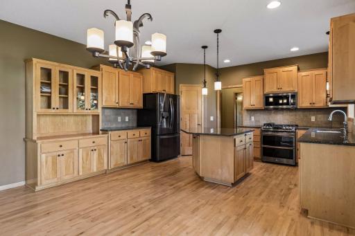 6033 Summit Court S, Cottage Grove, MN 55016