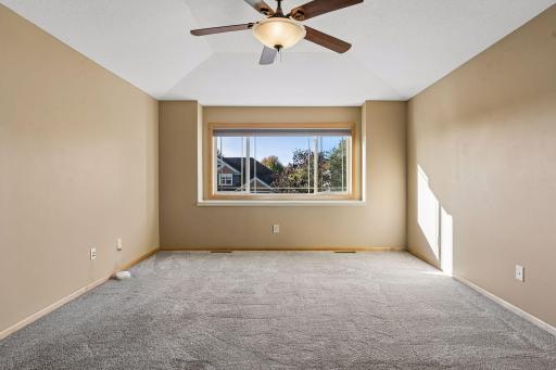6033 Summit Court S, Cottage Grove, MN 55016