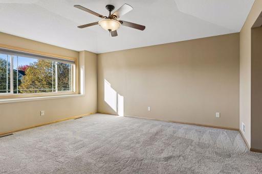 6033 Summit Court S, Cottage Grove, MN 55016