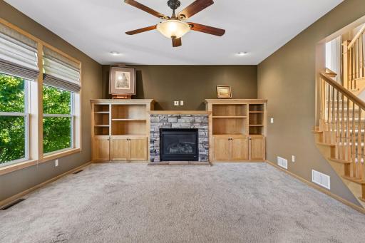 6033 Summit Court S, Cottage Grove, MN 55016