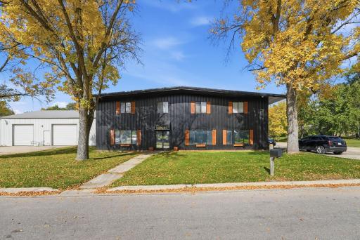 1600 11th Avenue NE, Willmar, MN 56201