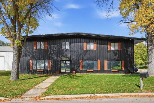 1600 11th Avenue NE, Willmar, MN 56201