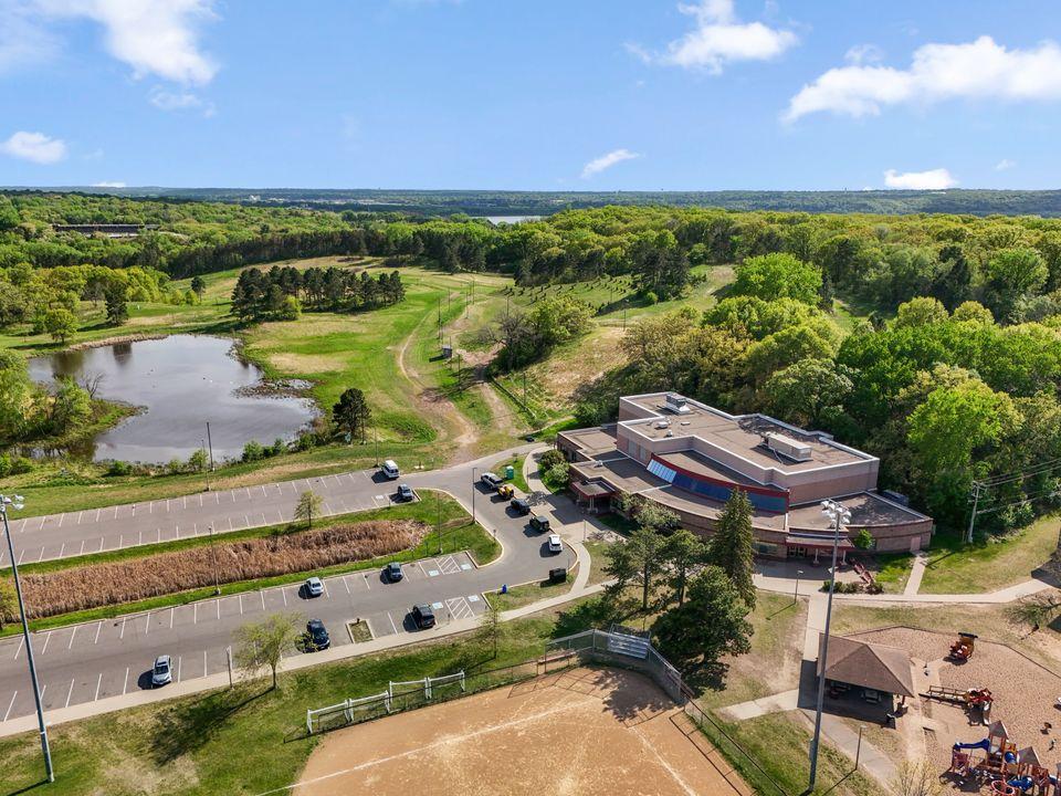 Only five minutes to the incredible Battle Creek Park Reserve with it's trails, dog park, waterpark, and recreational center!