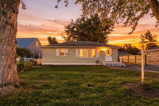 5254 Kentucky Avenue N, Crystal, MN 55428