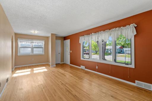 5254 Kentucky Avenue N, Crystal, MN 55428
