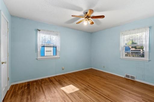 5254 Kentucky Avenue N, Crystal, MN 55428