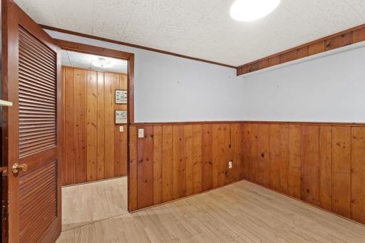5254 Kentucky Avenue N, Crystal, MN 55428