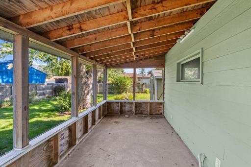 5254 Kentucky Avenue N, Crystal, MN 55428