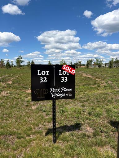 2467 Sydney Lane, Hudson, WI 54016