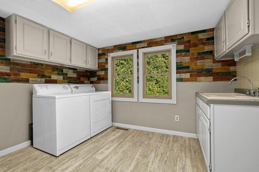 46652 Riverview Drive, La Crescent, MN 55947