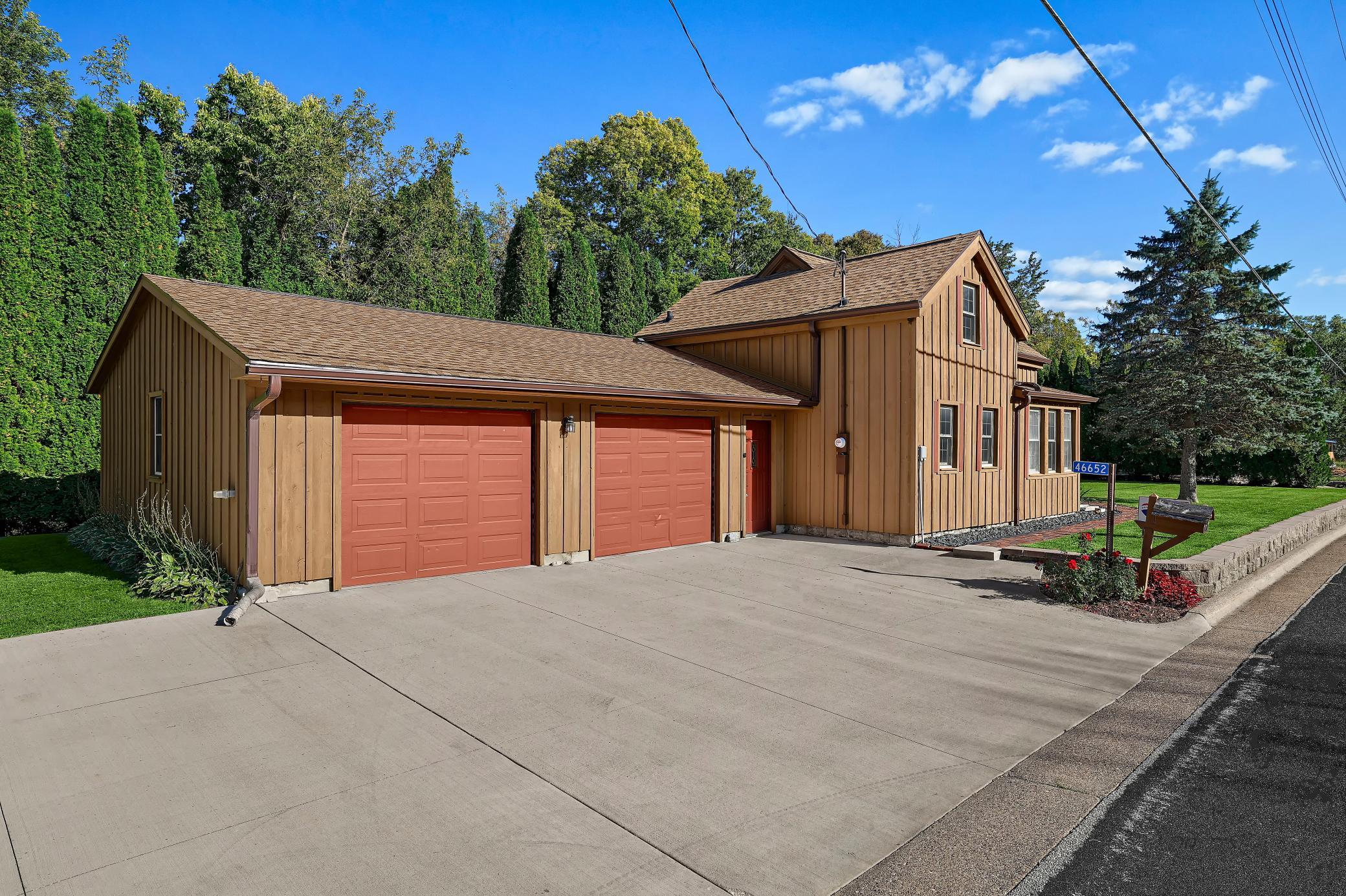 Property photo for 46652 Riverview Drive, La Crescent, MN 55947