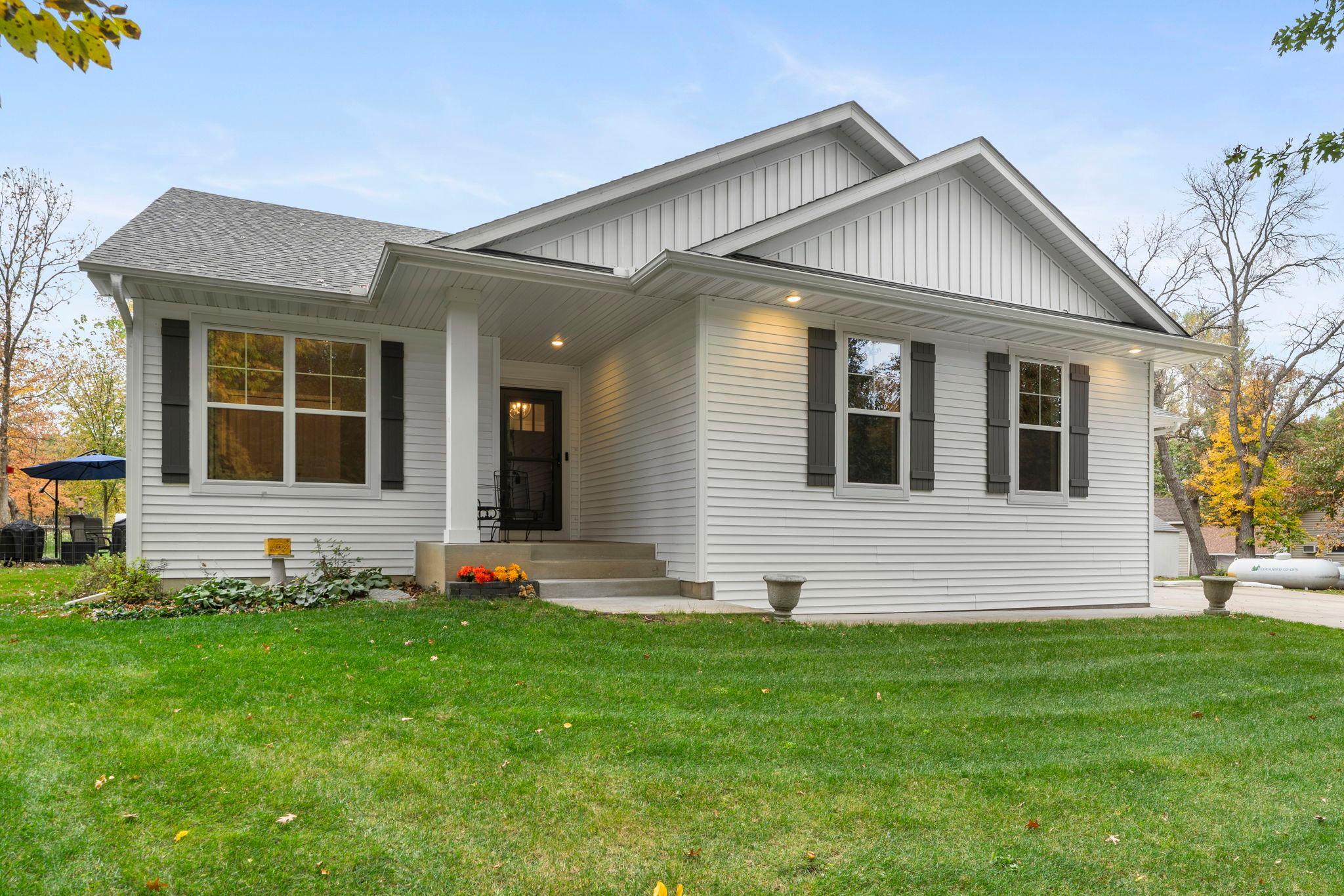 This immaculately maintained home is just waiting for you to make it your own!