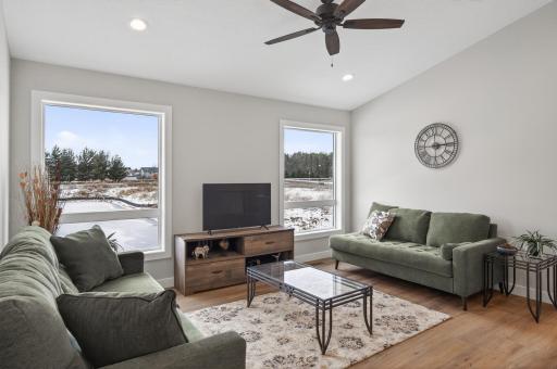 38653 Hawthorne Avenue, North Branch, MN 55056