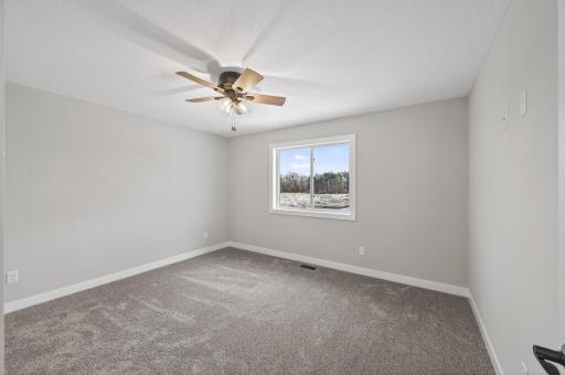 38653 Hawthorne Avenue, North Branch, MN 55056