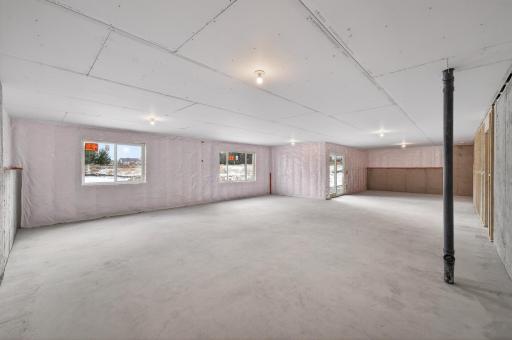 38653 Hawthorne Avenue, North Branch, MN 55056