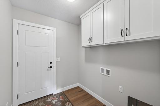 38653 Hawthorne Avenue, North Branch, MN 55056