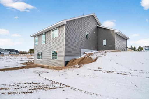 38653 Hawthorne Avenue, North Branch, MN 55056