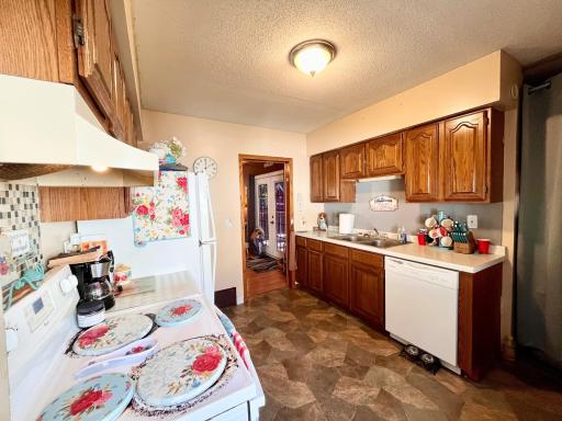 904 3rd Street SW, Willmar, MN 56201