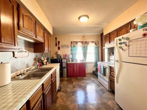 904 3rd Street SW, Willmar, MN 56201